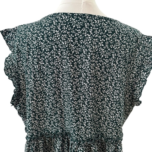 Women's 2X Green Floral Cap Sleeve Tiered PLUS Curvy Casual Relaxed Soft Blouse - Picture 6 of 7
